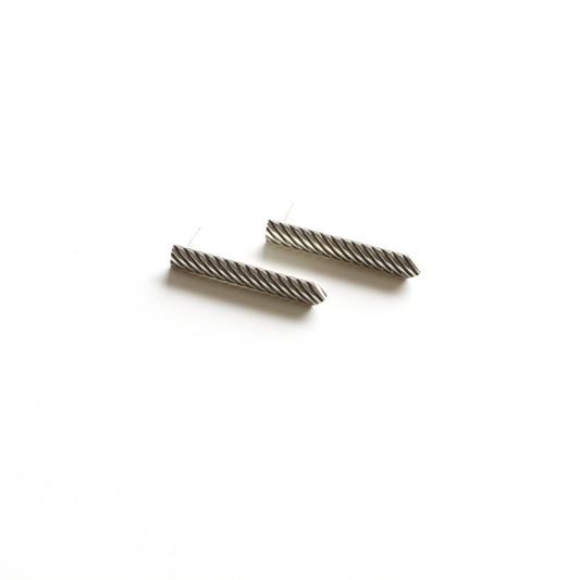 Decibel Studs